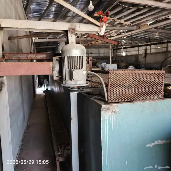 أغراض للبيع مصنع ثلج ومحطة تحلية مياه وسيارات واغراض مطعم 16