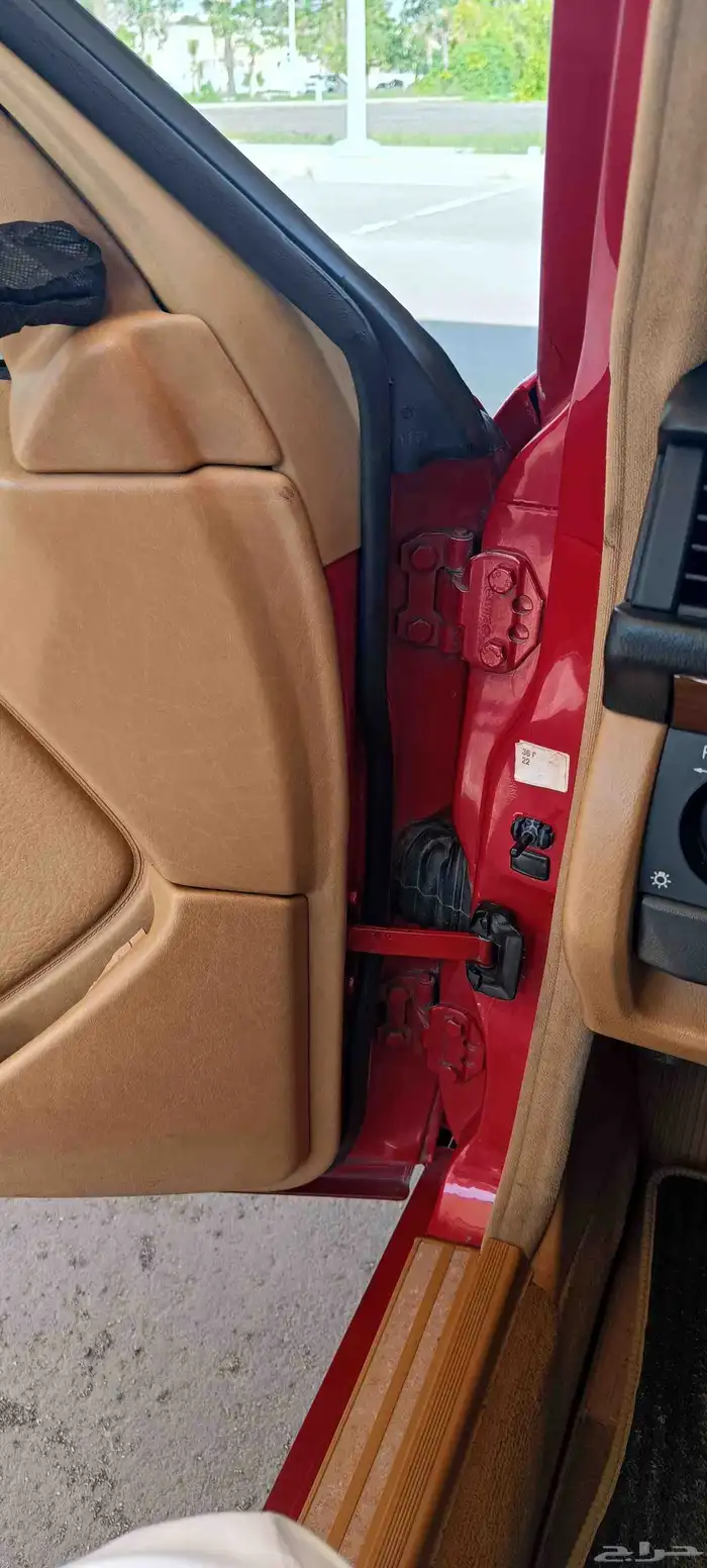 مرسيدس 1990 W124 فرخ الشبح ( سته سلندر نظيف مخزن ) 300E 20