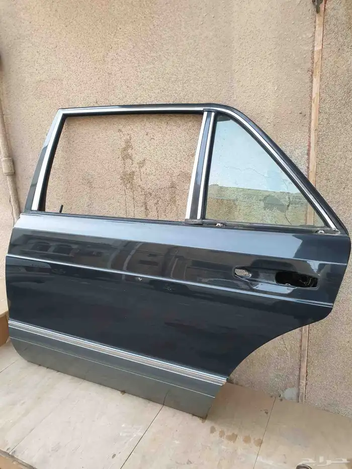 قطع غيار مرسيدس560 7
