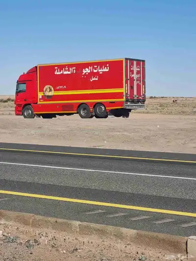السياره متحركه من تبوك إلى الجنوب من لديه اي أغراض للنقل 0