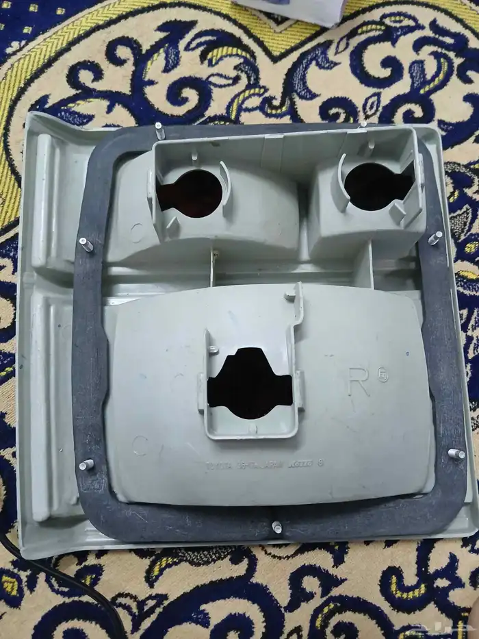 اسطب كستر يمين موديل 87 84 1