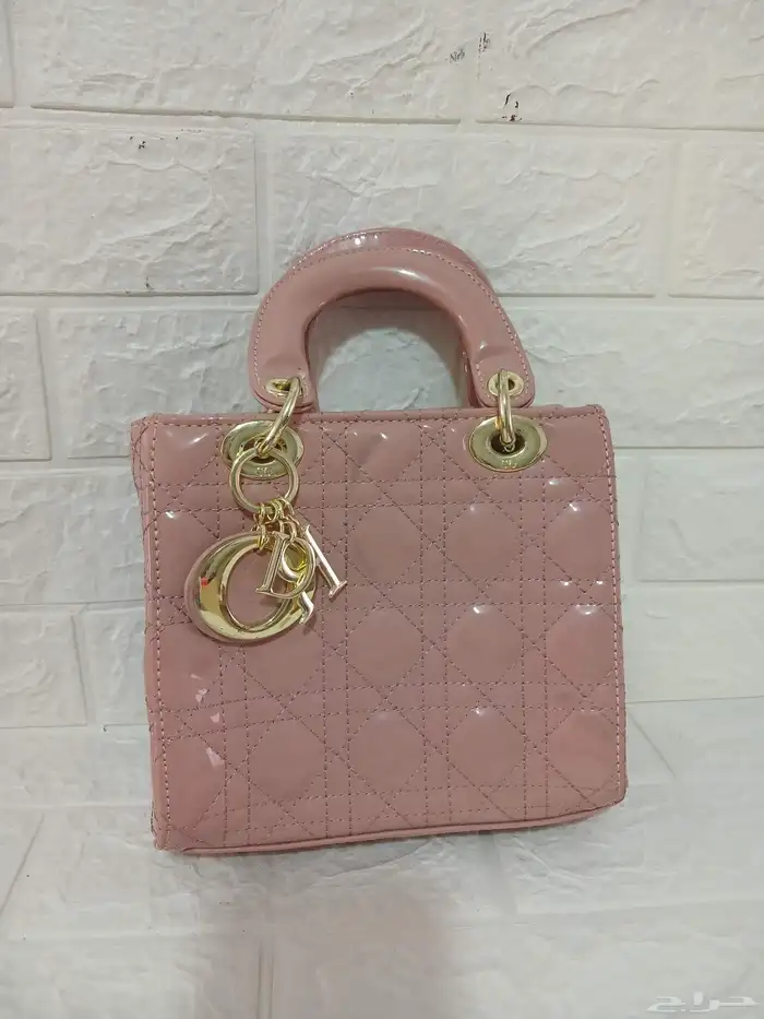 شنط ماركات مستعمل وجديد اى شنطه ب 25 ريال 27