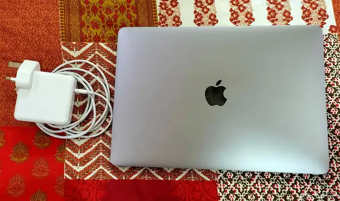 Apple MacBook Pro 2017 i5 16gb ram 512gb 0