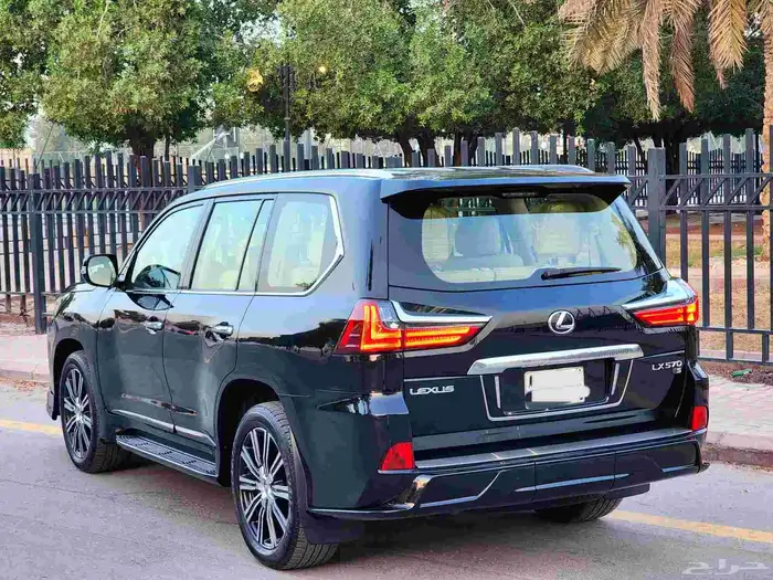 جيب لكزس LX 570 2021 ( فل كامل ) 7