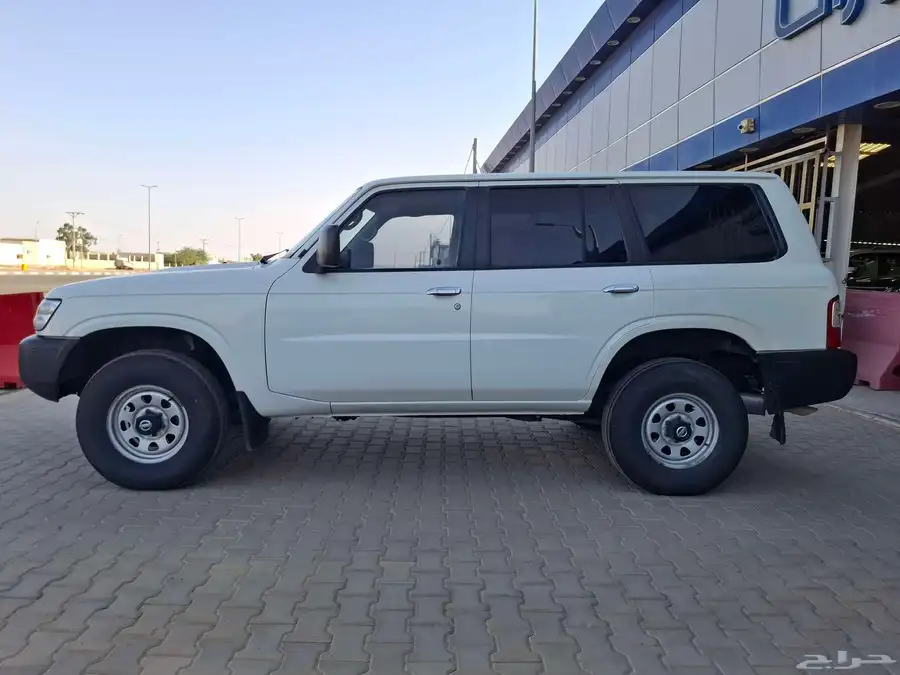 نيسان باترول 4 باب دبل موديل 2003 3