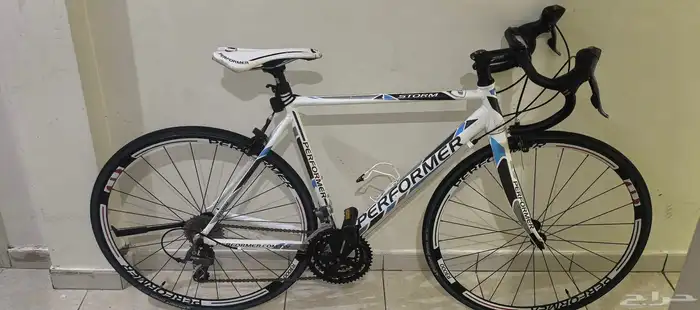 دراجه بيرفورمير اللون ابيض نظيفه جدا 0