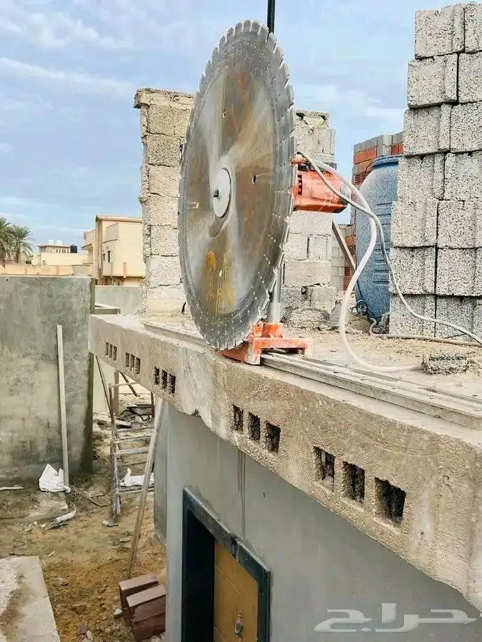 منشار قص الخرسانة مكينت قور لفتح فتحات كور 1