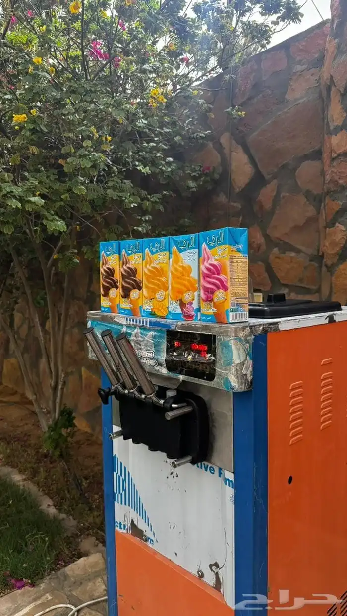للبيع مكينه ايسكريم 0