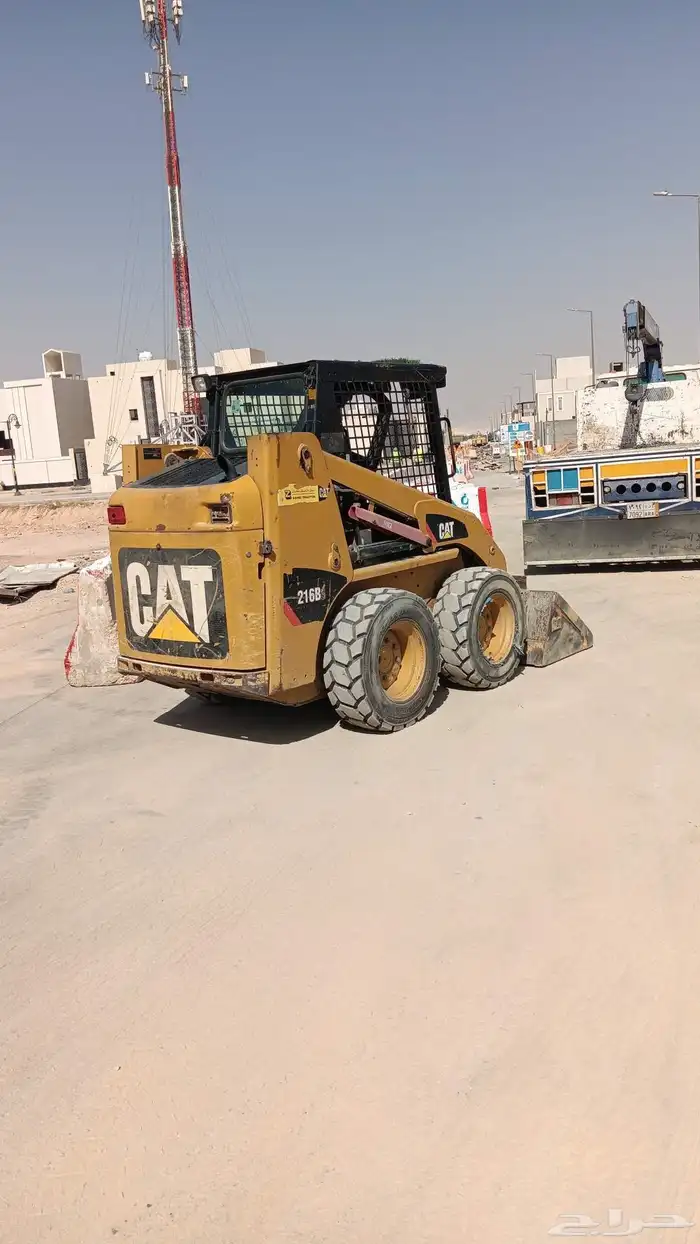 متوفر ببكاتات سفتي كامل تأمين وسائق معلم 1