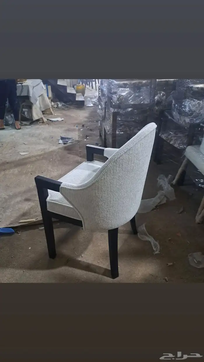 طاولات و كراسي 1