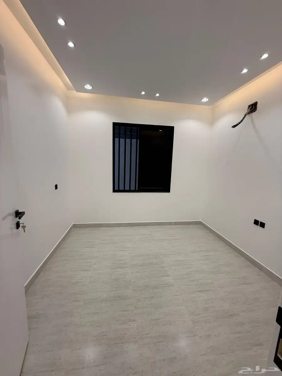 للبيع شقق ارضيه ببايكة سيارة ورواف علويه في احد رفيده 11