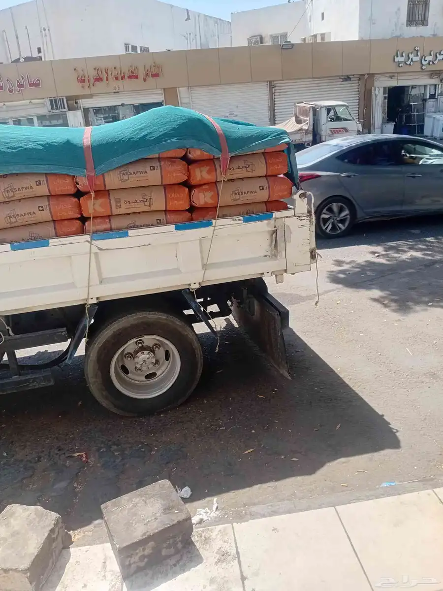قلاب للبيع ايسوزو موديل 2001 مكينه قير على الشرط مجدد 5