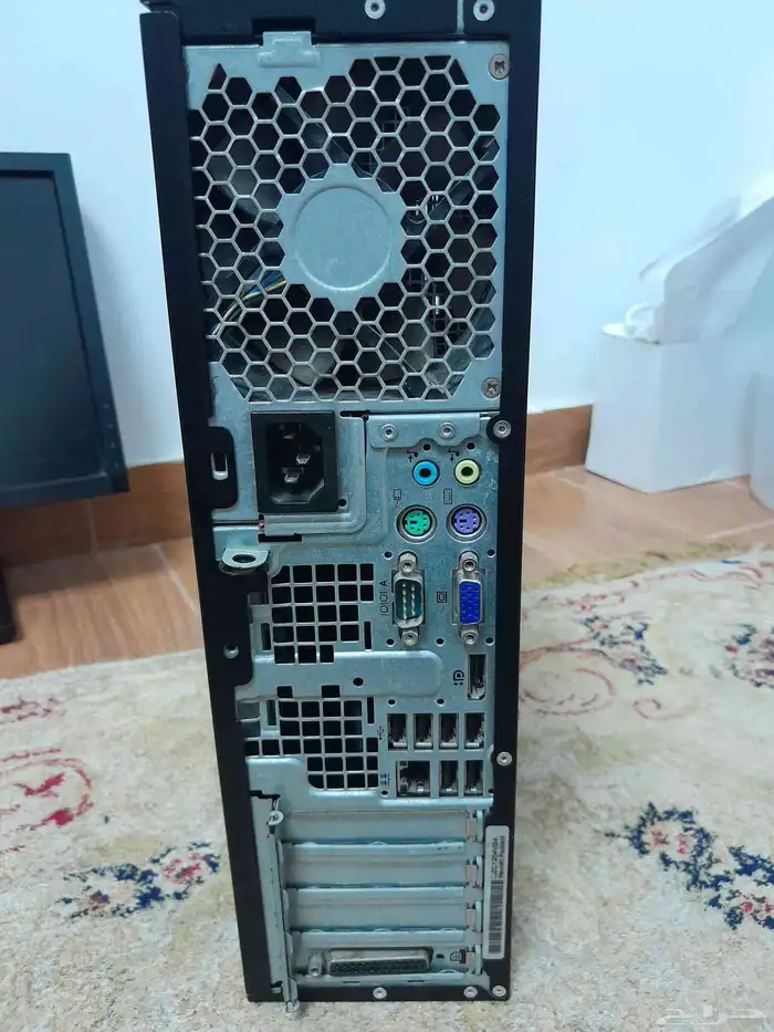 كمبيوتر اتش بي مع شاشه ديل 3