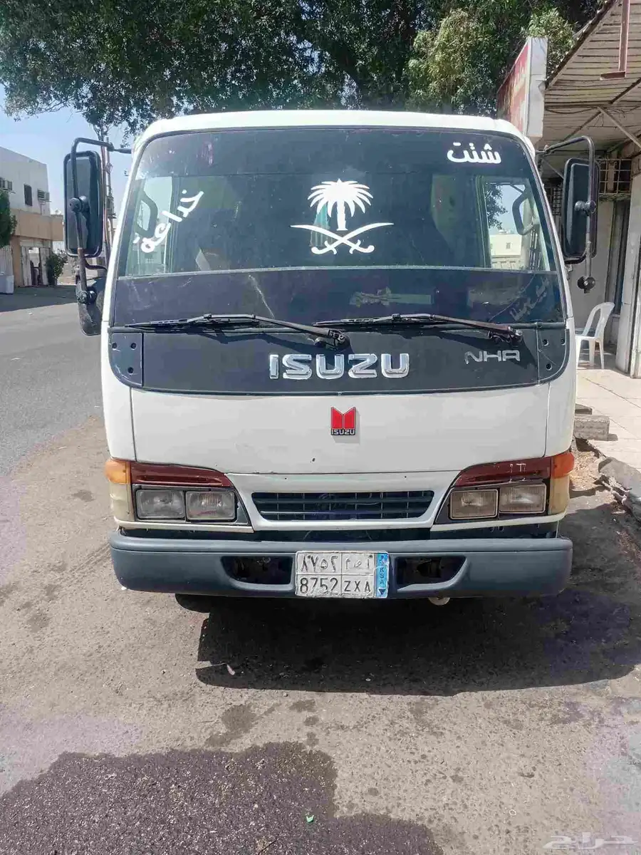 قلاب للبيع ايسوزو موديل 2001 مكينه قير على الشرط مجدد 7
