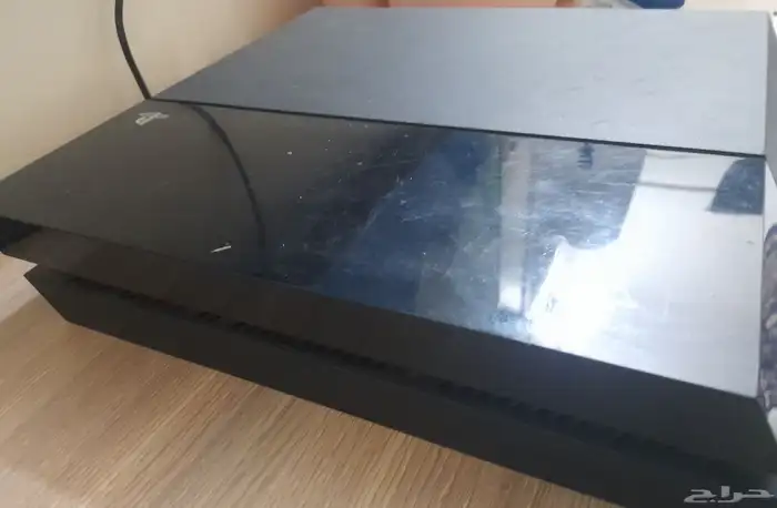 للبيع سوني 4 عادي معا يد و أسلاك و شريط ماينكرافت 1