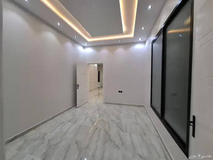 دور ارضي بحي الغروب بصك مستقل 300 متر شغل شخصي 6