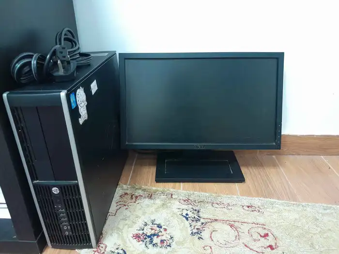 كمبيوتر اتش بي مع شاشه ديل 5