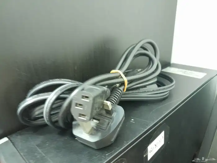 كمبيوتر اتش بي مع شاشه ديل 4