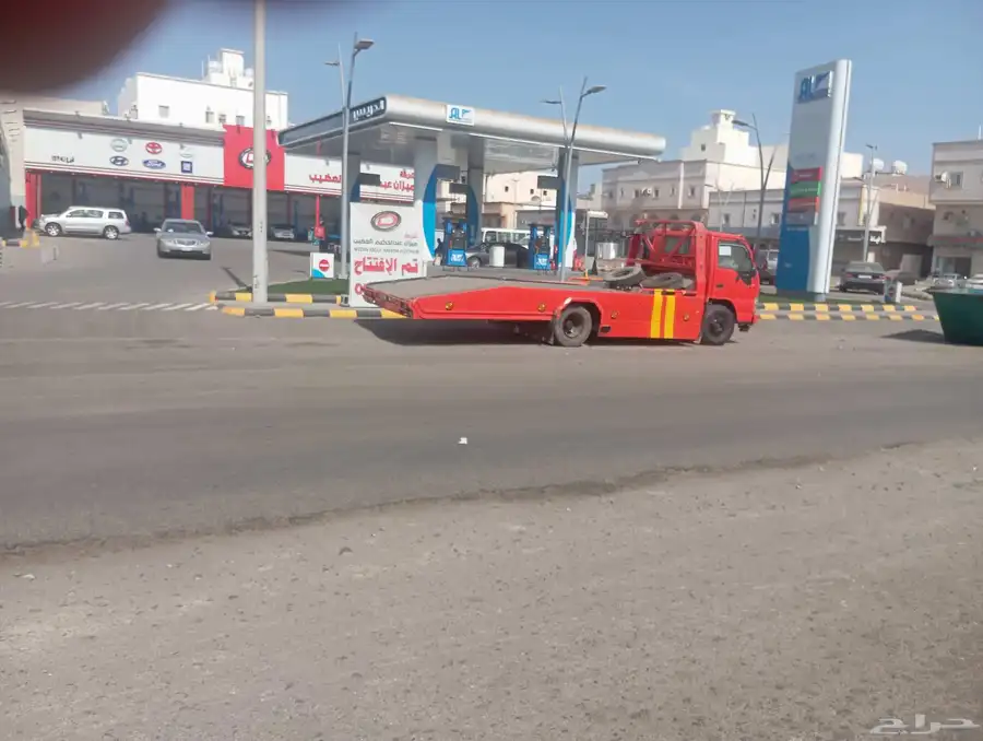 سطحه ايسوزو للبيع مديل 2007مكيفه وعلى الشرط 10