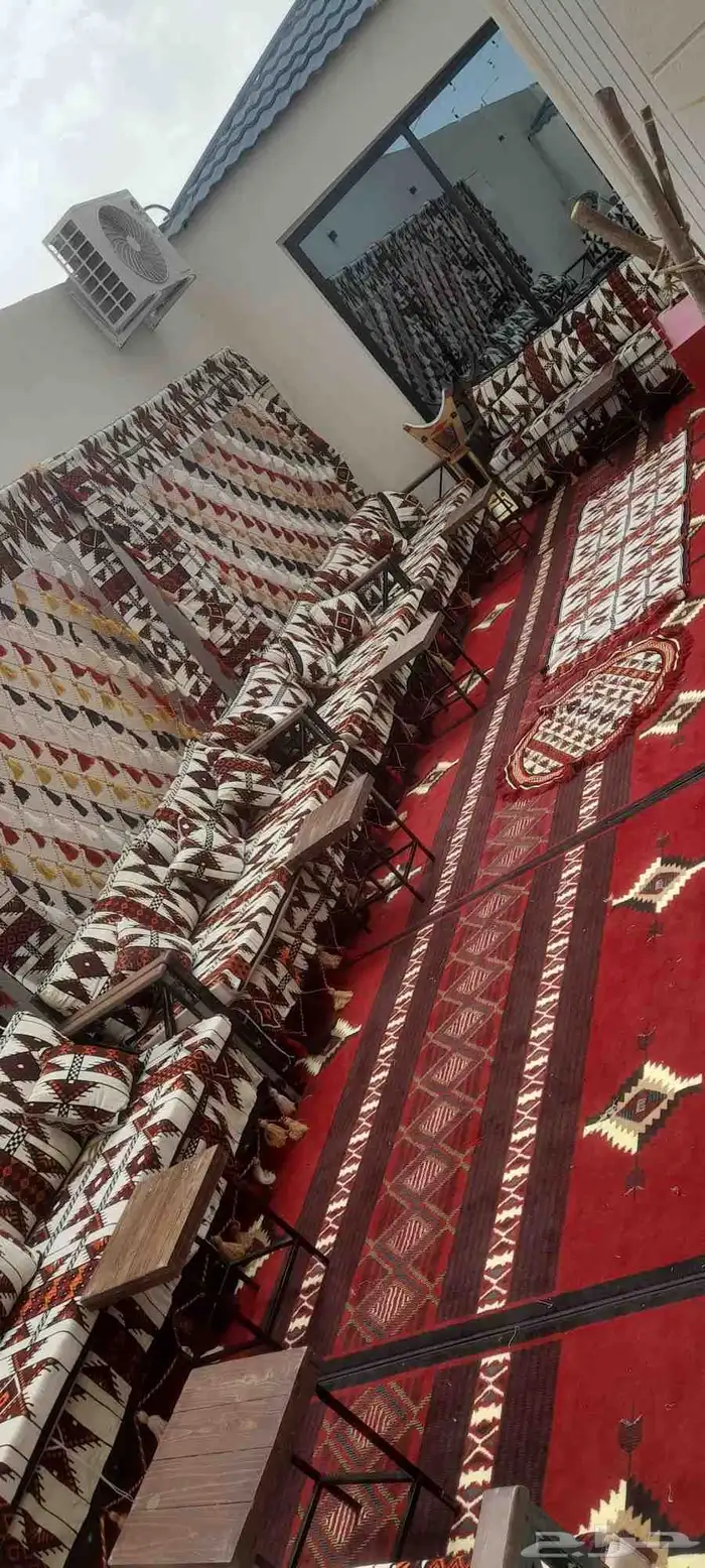 تاجير كنب وكراسي وطاولات وجلسات وفرشات 1