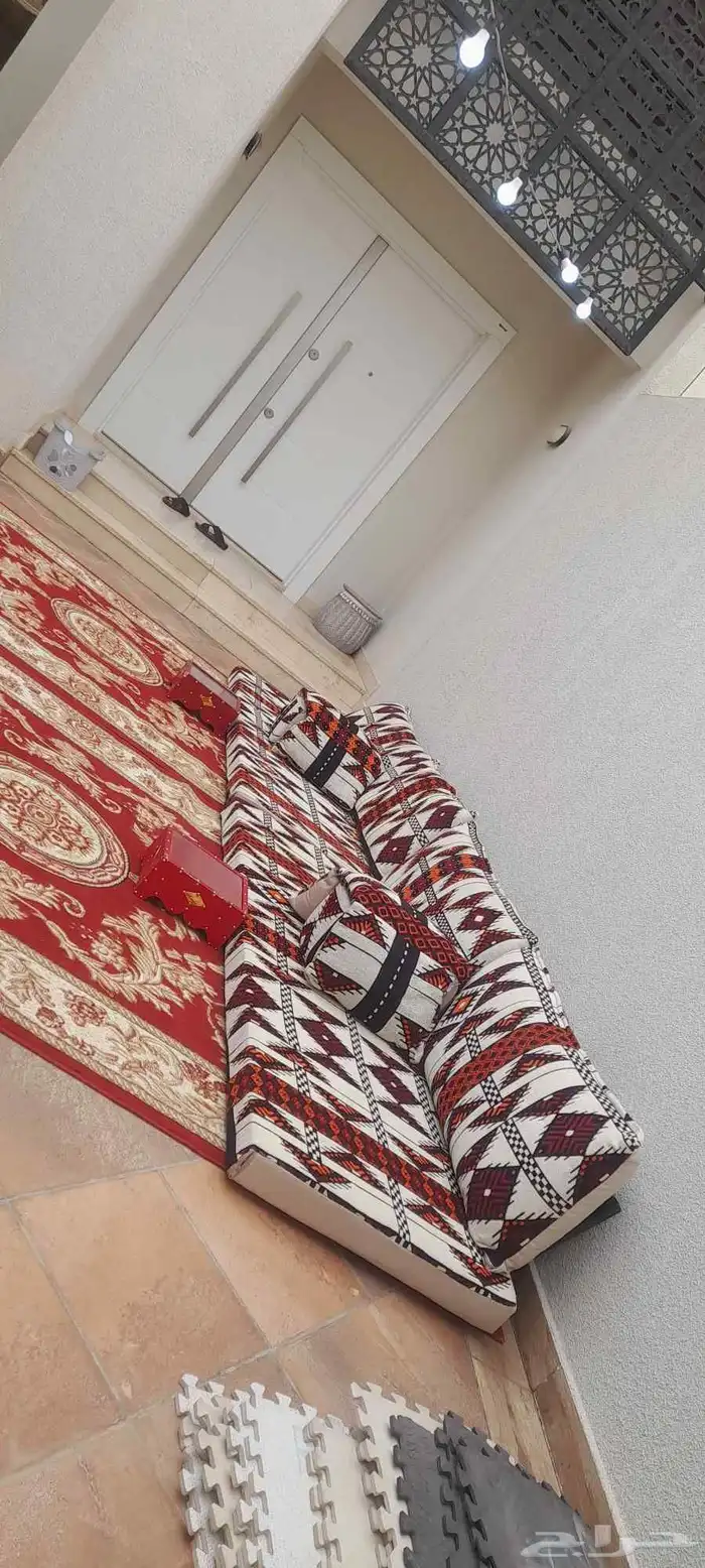 تاجير كنب وكراسي وطاولات وجلسات وفرشات 4