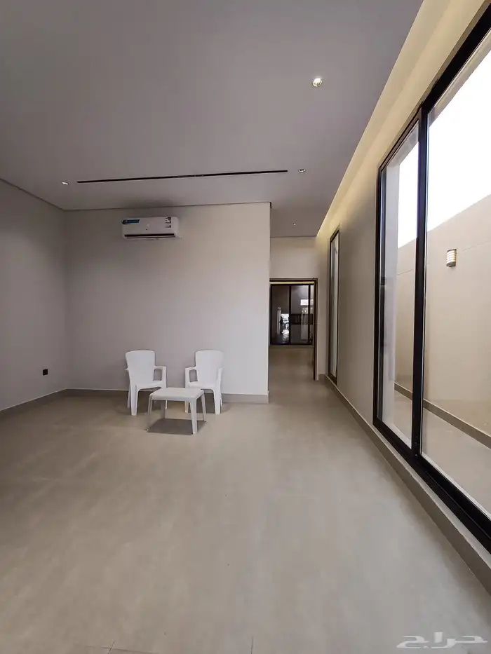 للبيع تاون هاوس ارضي حي غصون 2