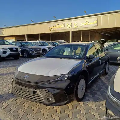 تويوتا كامري LE بنزين 2025 بطاقه اسود فضي ابيض 0