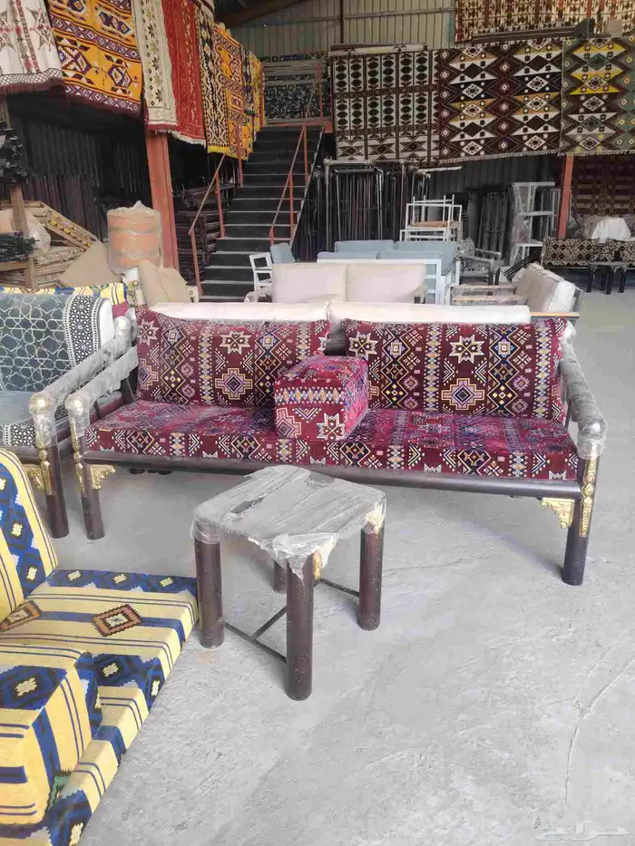 كراسي وطاولات 1