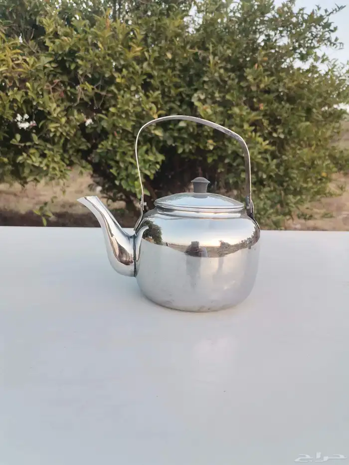 بريق ستيل مستعمل. نظيف 0