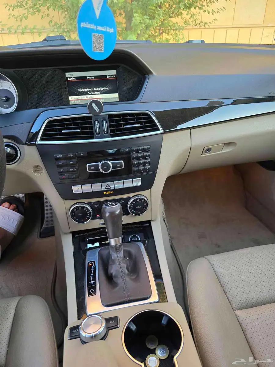 مرسيدس C300 بحالة الوكالة 10