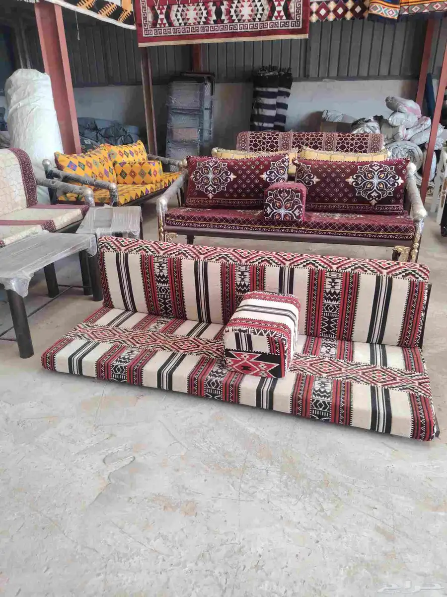 كراسي وطاولات 6
