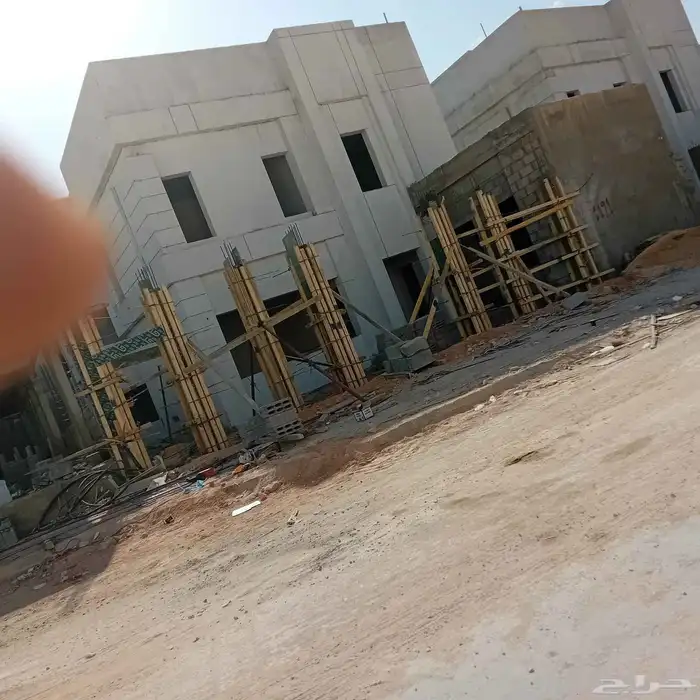 مقاول بناء ملاحق وترميم غرف شقق مجالس سترحات 0