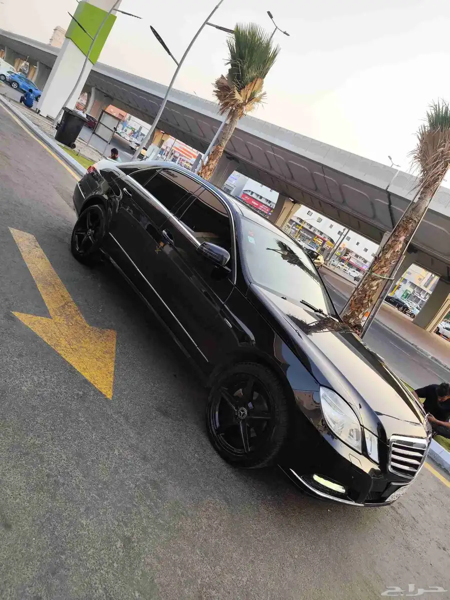 مرسيدس E200 2