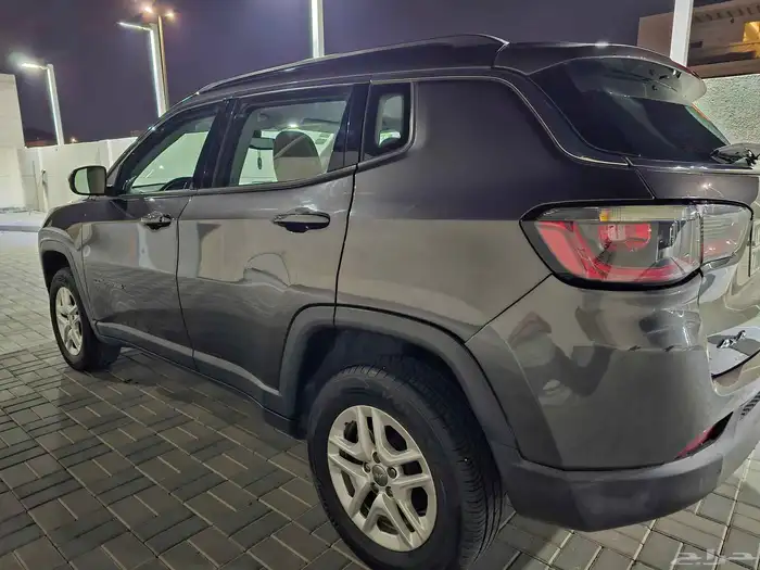 جيب كومباس 2019 ممتازة Jeep compass 2019 9