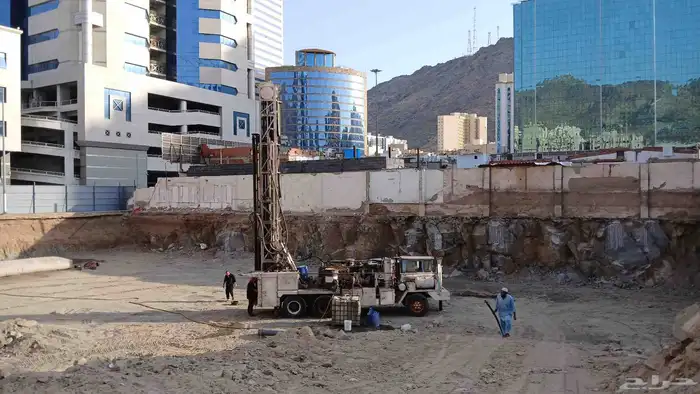 حفار ابار ارتوازيه وكشف عن الماء 1