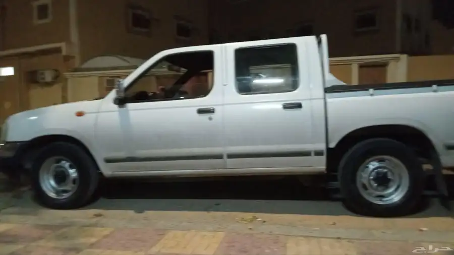 نيسان 0