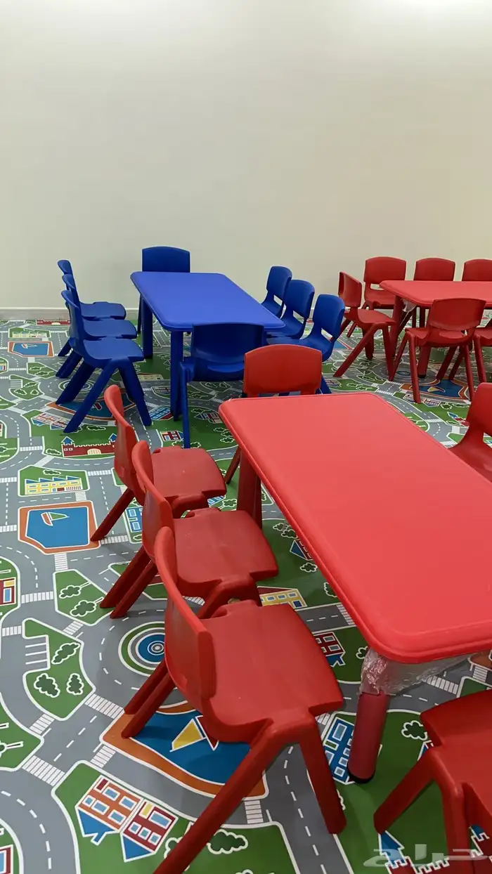 سبورات وطاولات وكراسي الاطفال 0