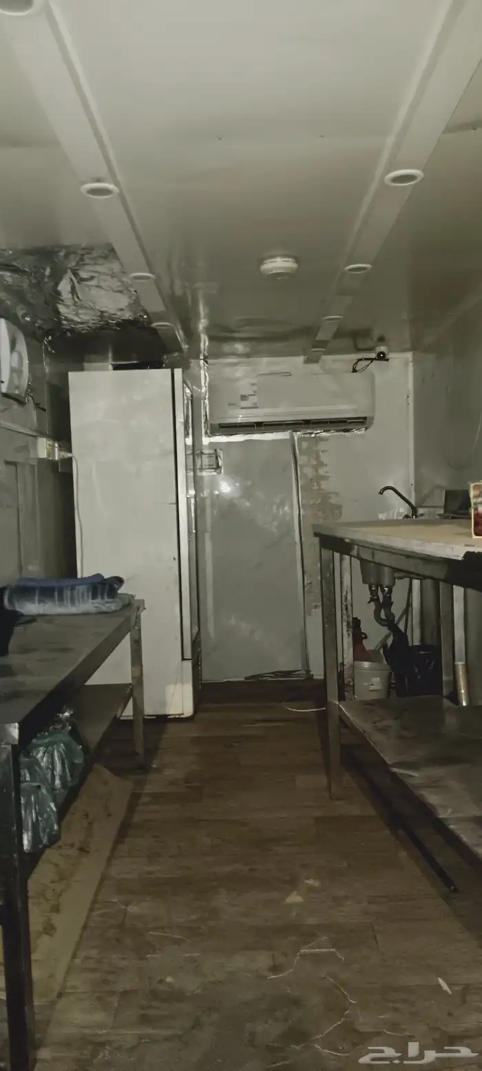 فودترك لبيع او للاجار يوجد معه ماطوركهرباء مكيف اسبلت وثلاجه 2