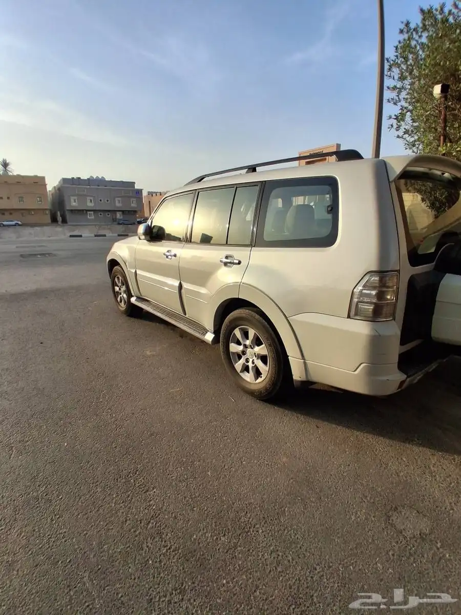 ميتسوبيشي باجيرو 2010 للبيع 2