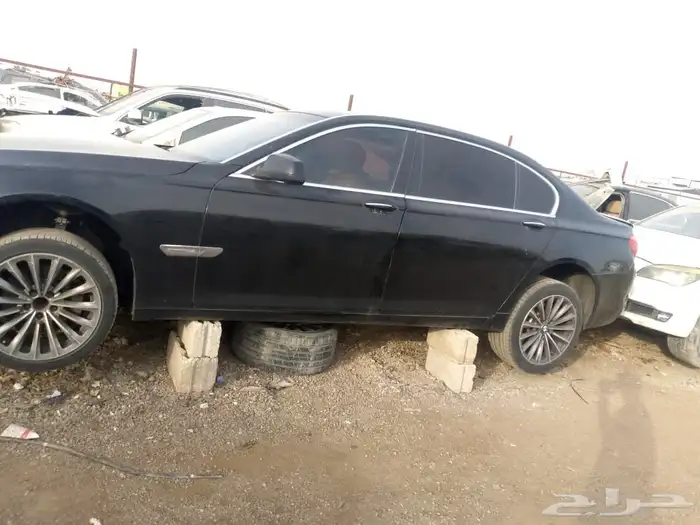 بي ام حجم 740. 2010 تشليح قطع غيار 1