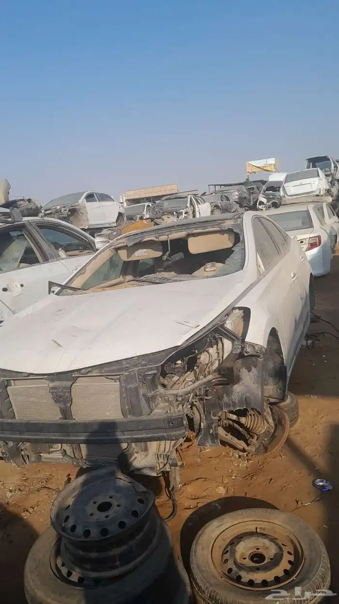 يوجد لدينا جميع القطع غيار هونداي ازيرا موديل 2014 3