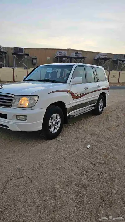 جيب لاندكروزر 2006 قير عادي نظيف جدا 1