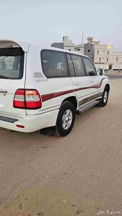 جيب لاندكروزر 2006 قير عادي نظيف جدا 4