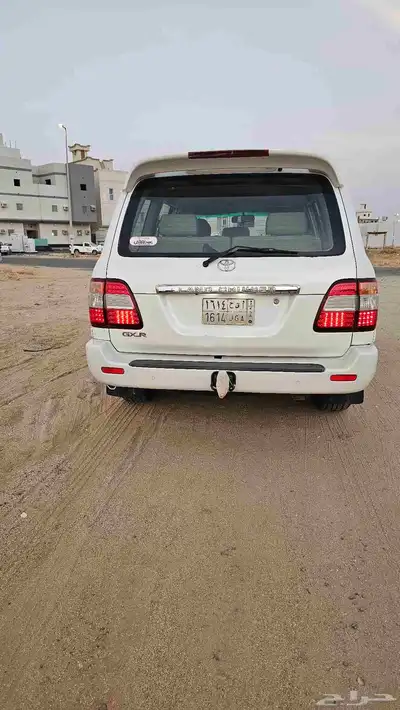 جيب لاندكروزر 2006 قير عادي نظيف جدا 3