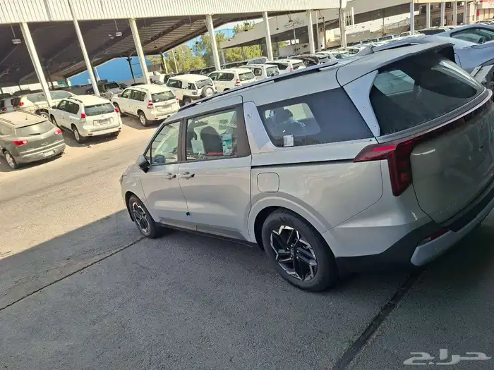 كيا كارنيفال استاندر 2025 عرض خاص بكمية محدودة 2