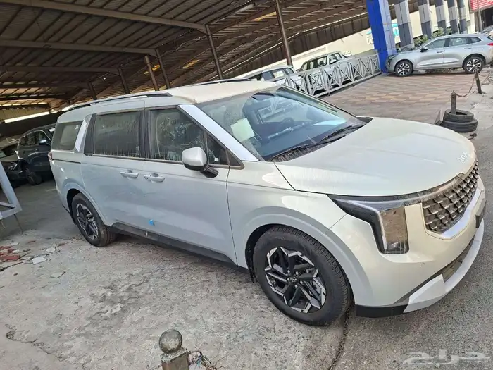 كيا كارنيفال استاندر 2025 عرض خاص بكمية محدودة 3