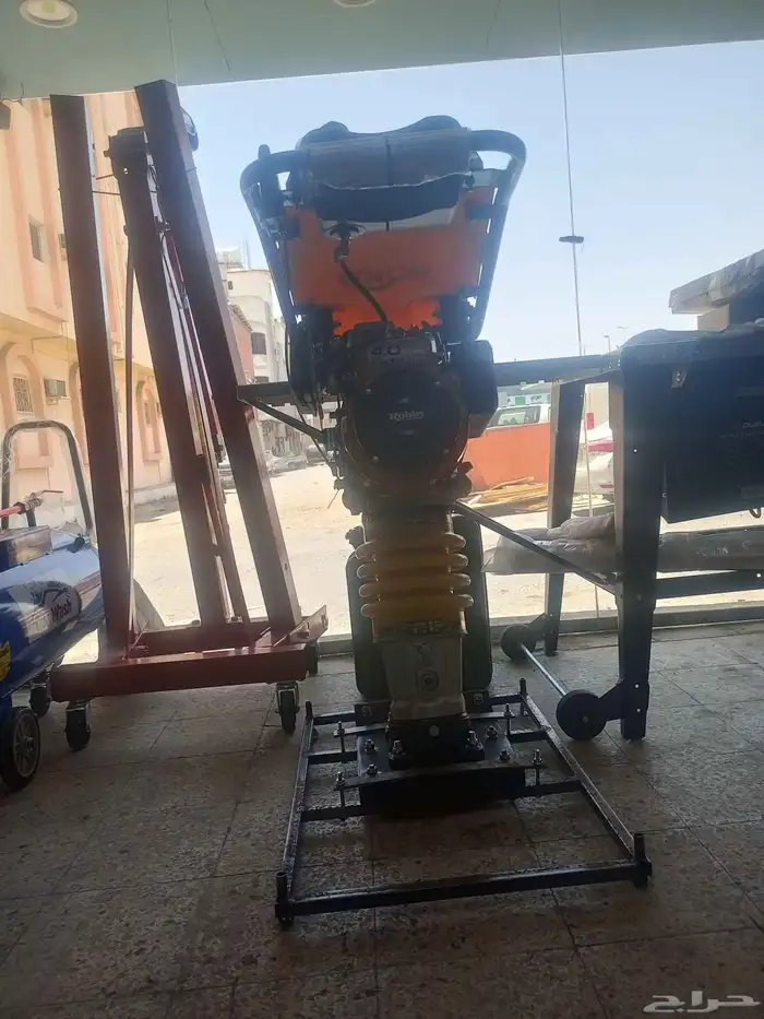 ماكينة لحام كبير نطاط دكاكة هزاز مكينة قص ازفلت 8