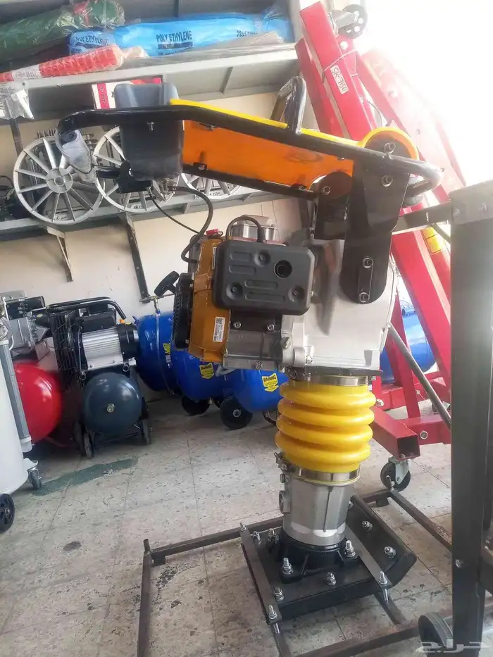 ماكينة لحام كبير نطاط دكاكة هزاز مكينة قص ازفلت 9