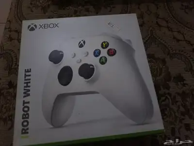 اكس بوكس ون مع اليد 6