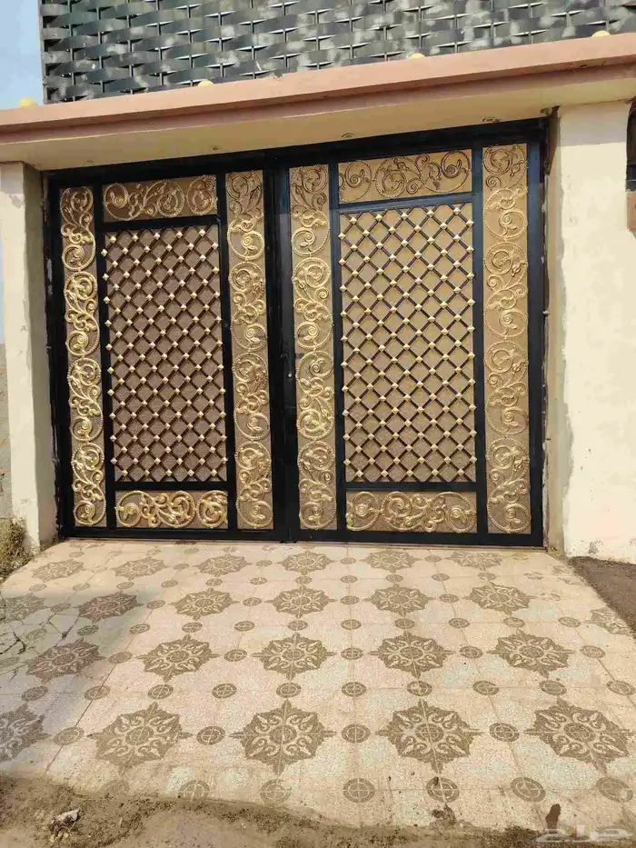 أبواب حديد ملكية _أبواب خشب _أبواب المنيوم _أبواب سحاب 1
